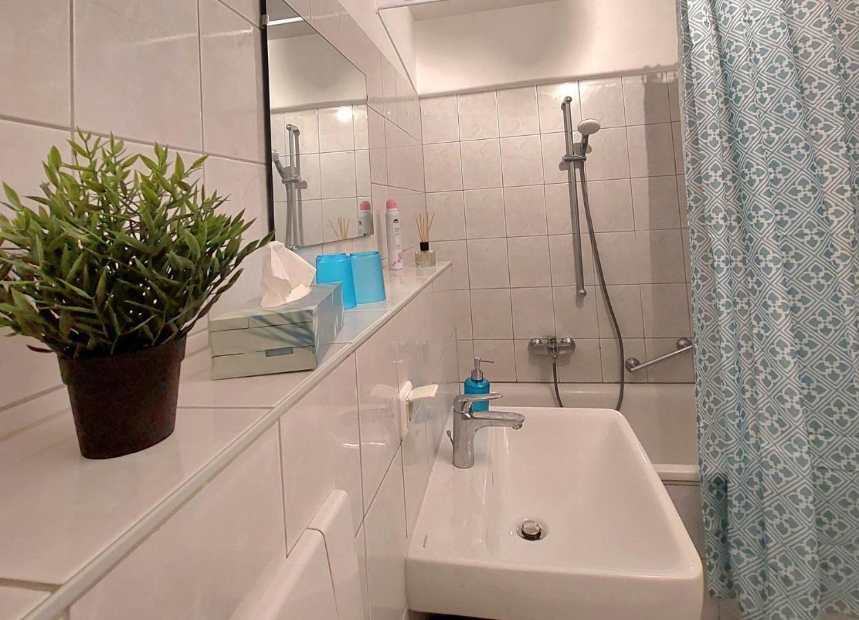 Moderne Wohnung Mit Vollausstattung In Ruhiger Lage, W-Lan Grossrohrsdorf Ngoại thất bức ảnh